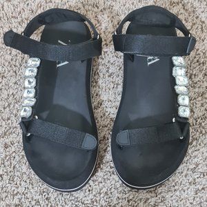 Embellished dad sandal
